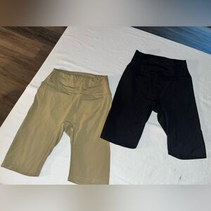 Set of 2 green and Tan compression shorts